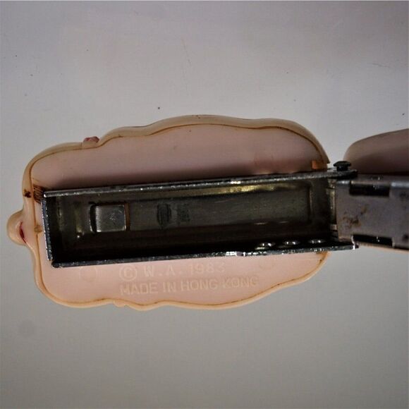 Vintage 1983 Piggy Mini Stapler W.A. Hong Kong - Picture 4 of 7